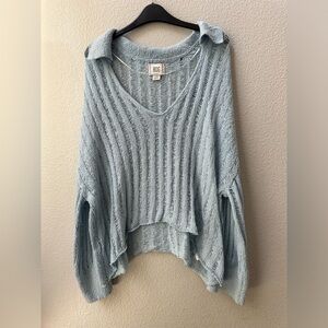URBAN OUTFITTERS light blue loose knit shredded long sleeve v-neck sweater L